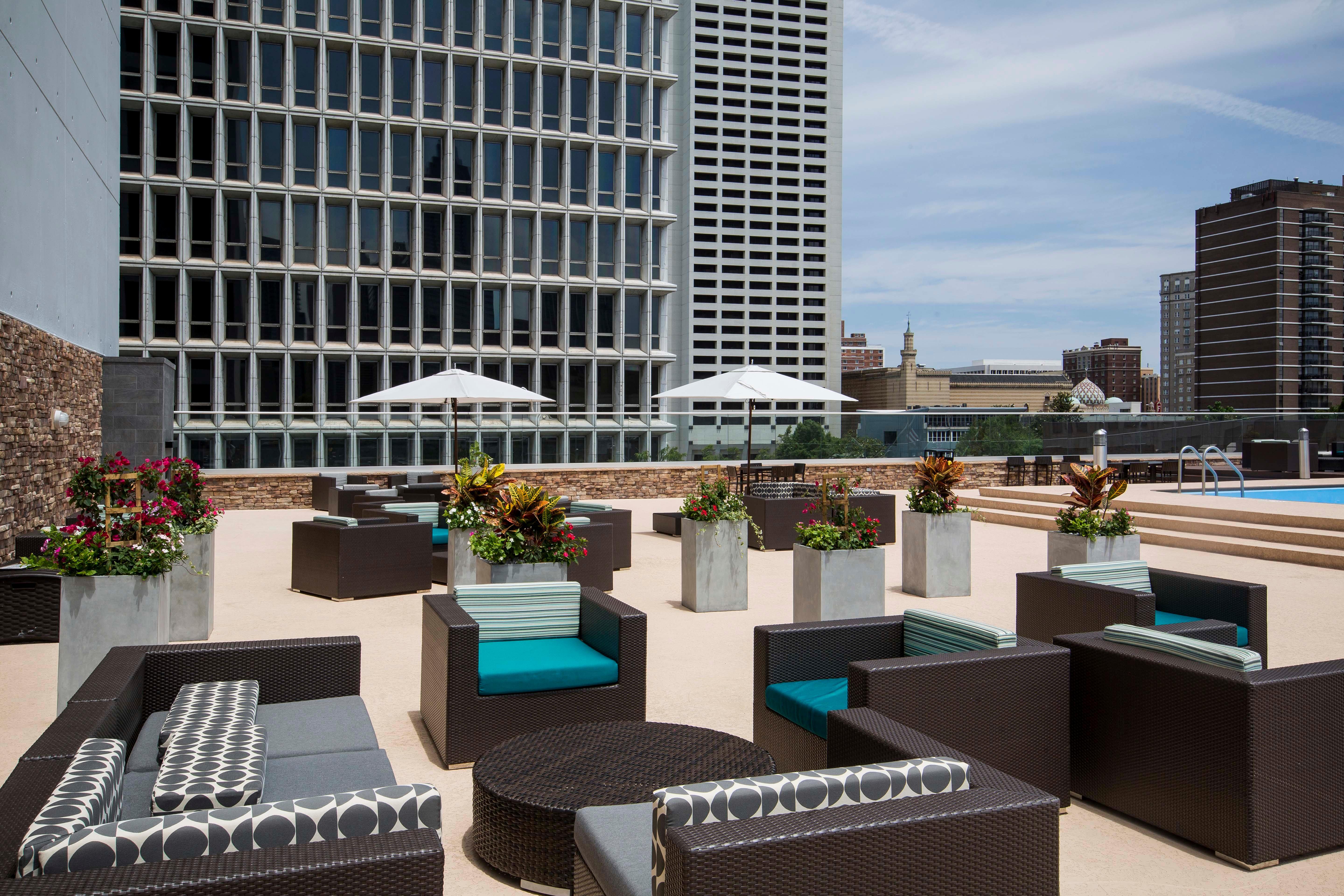 Crowne Plaza Atlanta - Midtown By Ihg Hotel Exterior photo